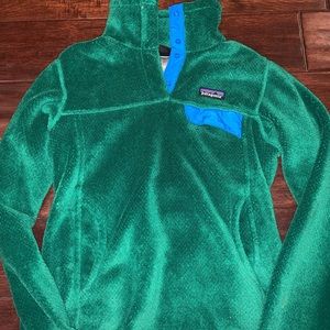 Patagonia pullover size small color:green and blue